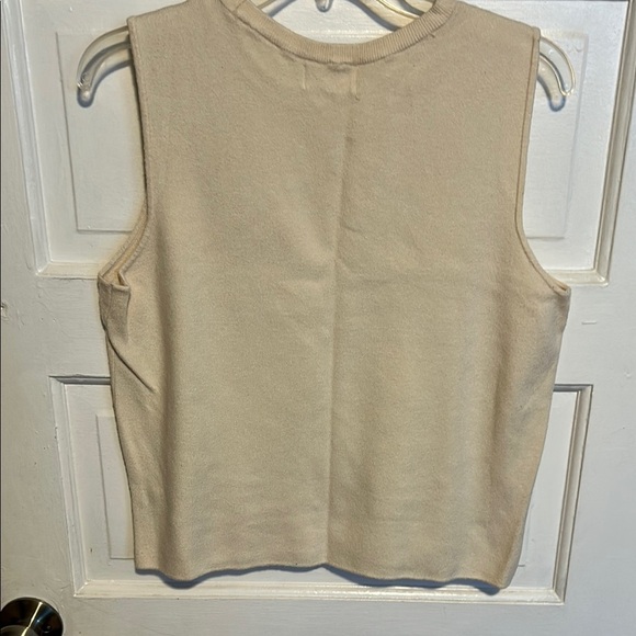 Marled Cream Sleeveless Women's Top - Picture 5 of 10